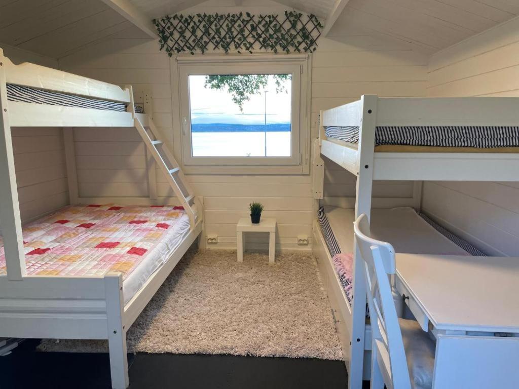 Nice Apartment With1 Bedroom Separate Living Room With A Sofa Bed And A Tiny Kitchen A Bathroom Located In Nordstrand Near By The Sea For 3 Guests With A Garden And Grill 5 Extra Guests With Extra Cost In The Cabin With Sea View Just Outside The Apar 오슬로 외부 사진