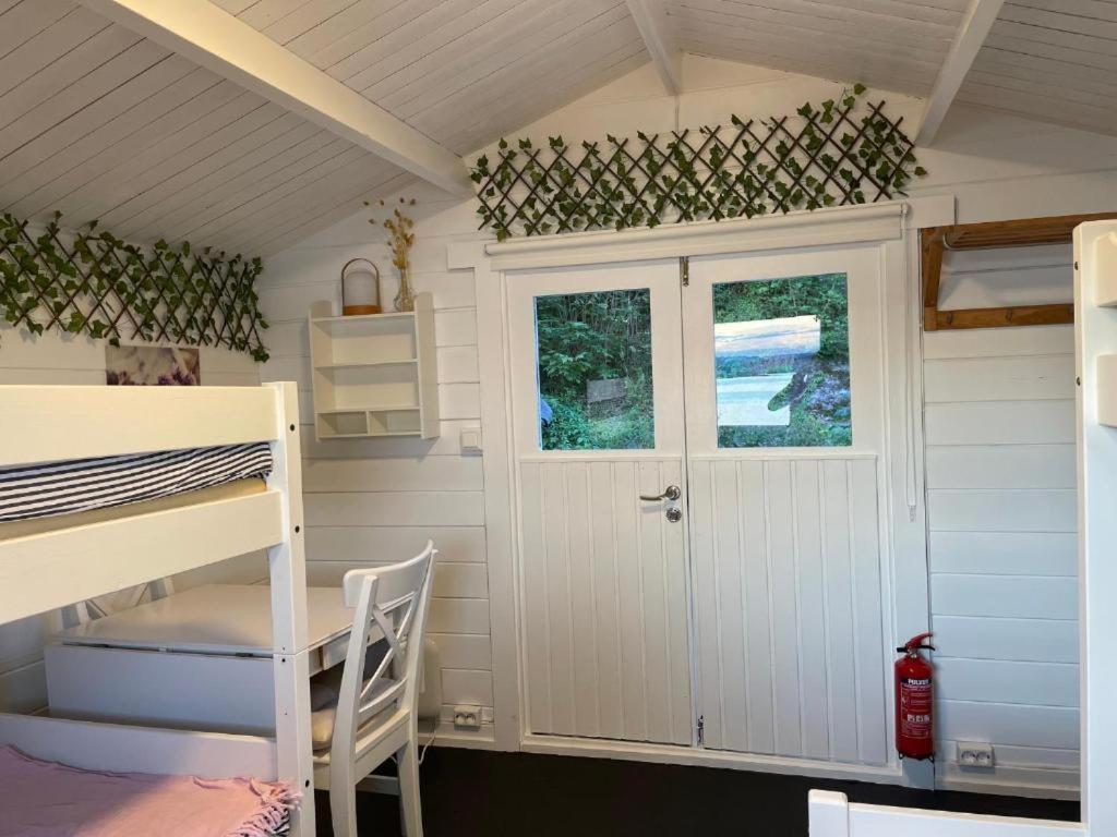 Nice Apartment With1 Bedroom Separate Living Room With A Sofa Bed And A Tiny Kitchen A Bathroom Located In Nordstrand Near By The Sea For 3 Guests With A Garden And Grill 5 Extra Guests With Extra Cost In The Cabin With Sea View Just Outside The Apar 오슬로 외부 사진