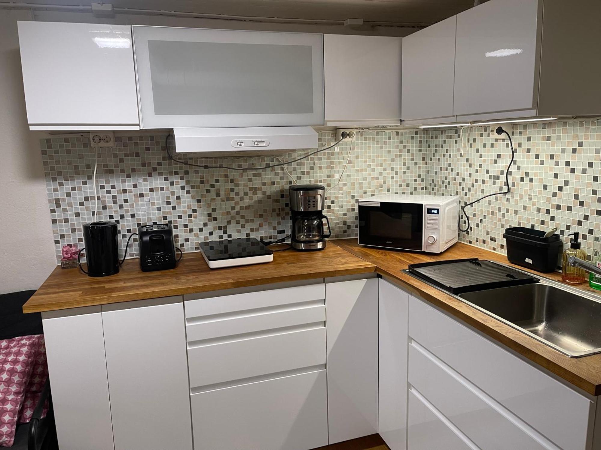 Nice Apartment With1 Bedroom Separate Living Room With A Sofa Bed And A Tiny Kitchen A Bathroom Located In Nordstrand Near By The Sea For 3 Guests With A Garden And Grill 5 Extra Guests With Extra Cost In The Cabin With Sea View Just Outside The Apar 오슬로 외부 사진