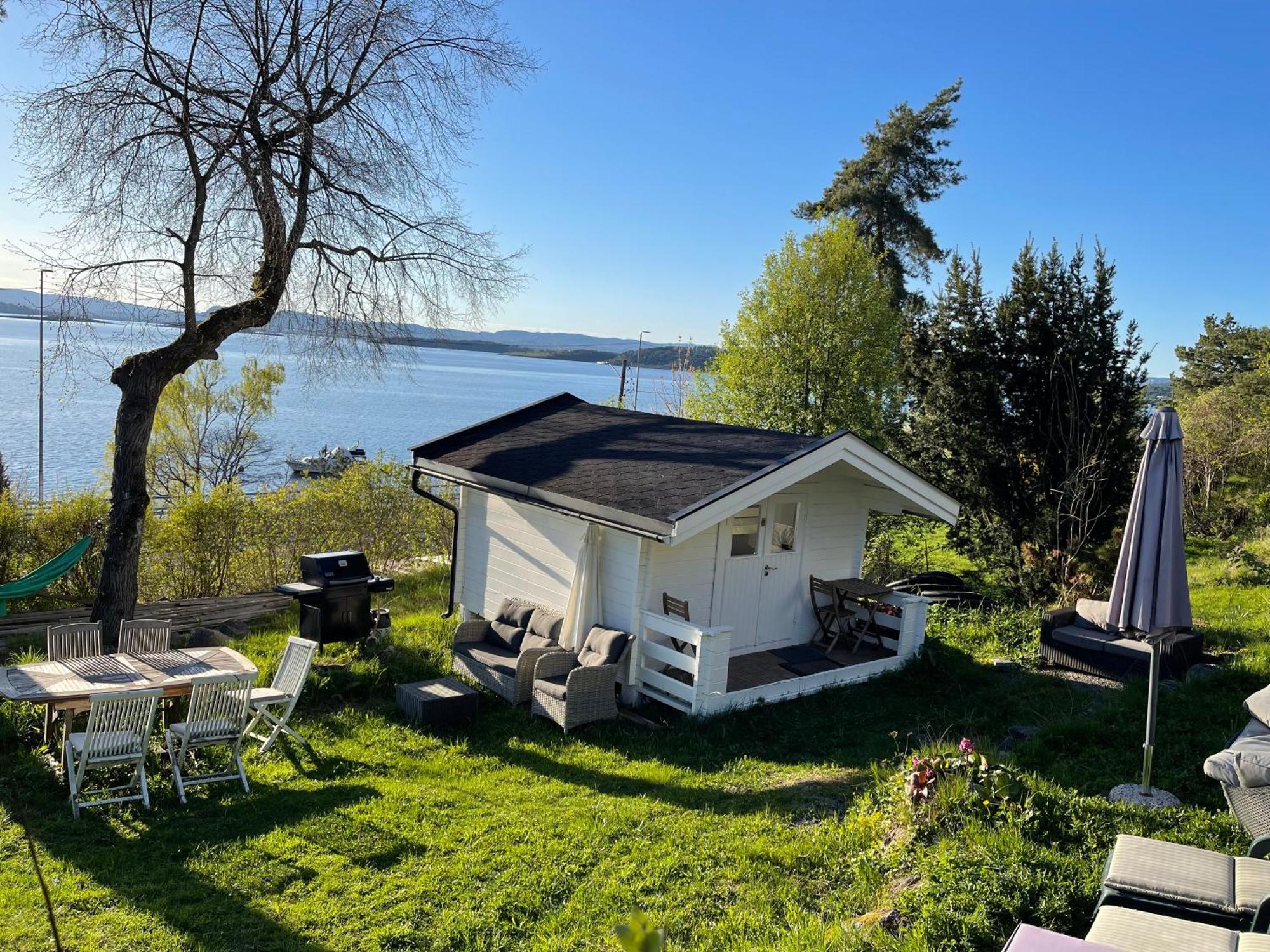 Nice Apartment With1 Bedroom Separate Living Room With A Sofa Bed And A Tiny Kitchen A Bathroom Located In Nordstrand Near By The Sea For 3 Guests With A Garden And Grill 5 Extra Guests With Extra Cost In The Cabin With Sea View Just Outside The Apar 오슬로 외부 사진